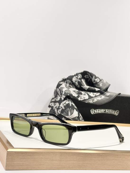 Picture of Chrome Hearts Sunglasses _SKUfw76704369fw